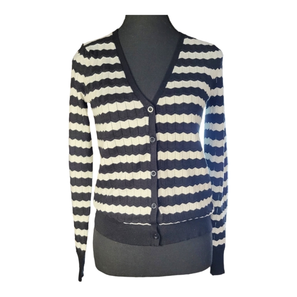 Philosophy by republic Black and White Chevron Cardigan Sweater (NWOT)